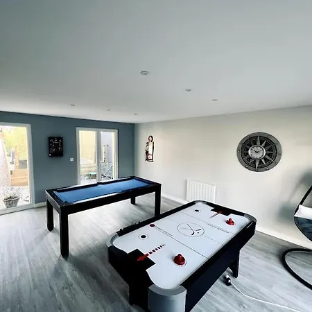 Holiday home La Desvroise Jacuzzi Billard Babyfoot 7 Pers *