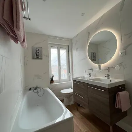 La Desvroise Jacuzzi Billard Babyfoot 7 Pers Holiday home *