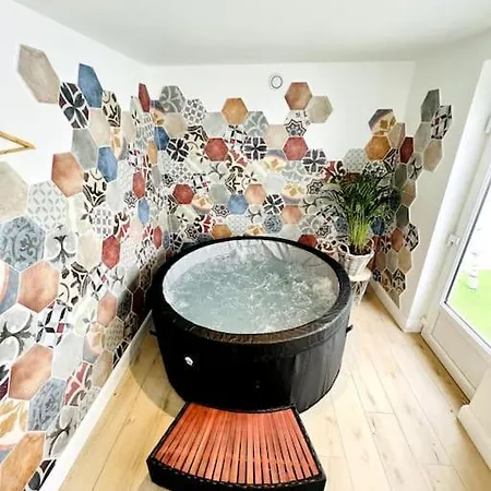 La Desvroise Jacuzzi Billard Babyfoot 7 Pers