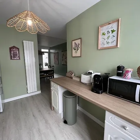 Holiday home La Desvroise Jacuzzi Billard Babyfoot 7 Pers Desvres